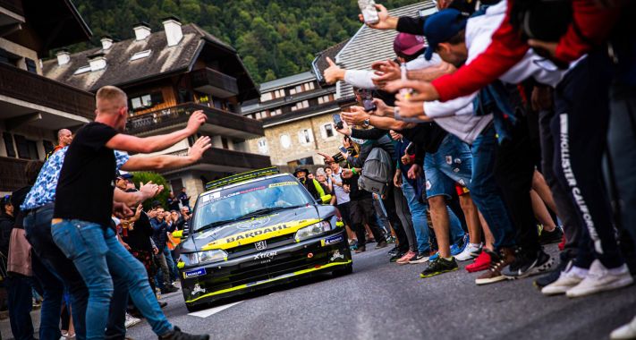 Különleges Peugeot-val versenyzett Sebastien Loeb