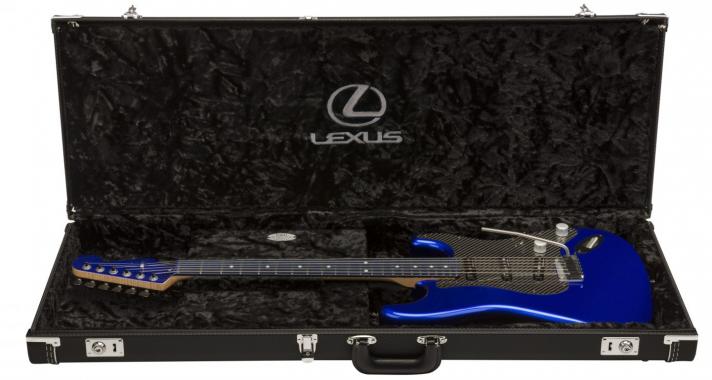 A Fender és a Lexus bemutatja a Fender Lexus LC  Stratocaster gitárt