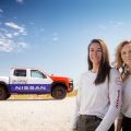 Női tereprally versenyzők a Nissan Frontierrel
