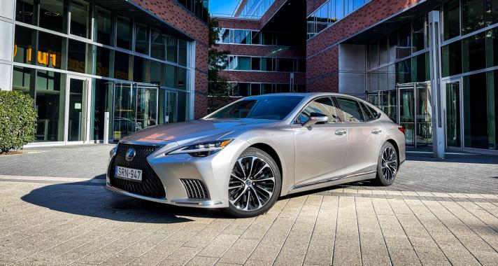 A rendszerváltás óta eltelt idő – Lexus LS 500h