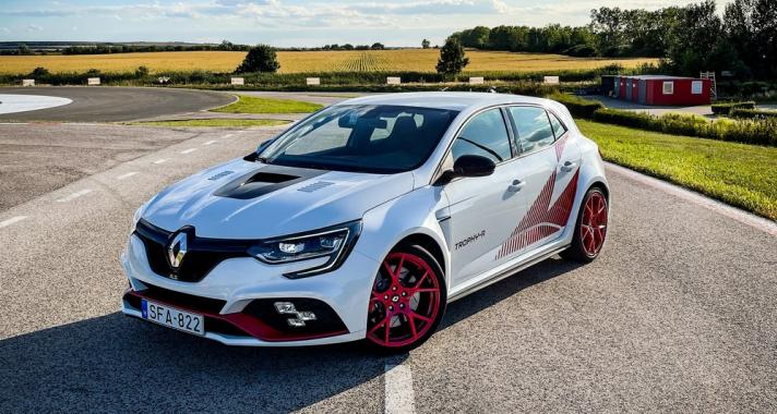 Street Legal – Renault Mégane RS Trophy-R