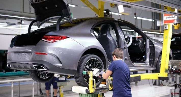Tízéves mélypontra esett a harmadik negyedévi német autóexport