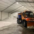 Elöregedett célgépekkel vívja első csatáját a hóval és jéggel jelenleg is az FKF Köztisztasági Divízió