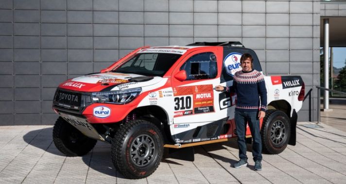 Múzeumi darab lett Fernando Alonso dakaros Toyota Hiluxa