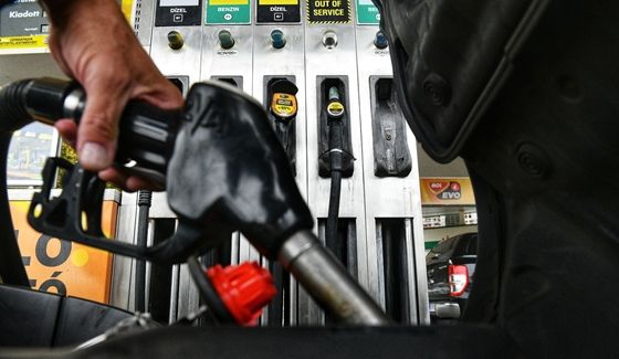 ITM: további három hónappal meghosszabbítja a benzinárstopot a kormány