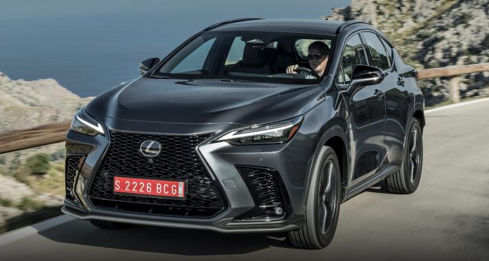 A Lexus NX lehet a Világ Év Autója