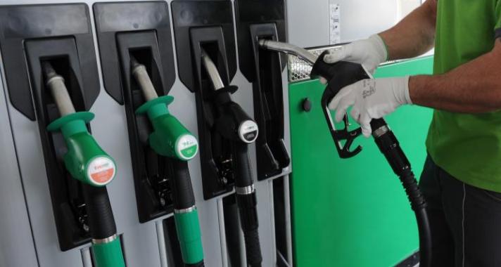 A nagykereskedelmi benzinárstop miatt literenként 34,5 forint bevételt veszít a Mol