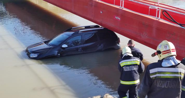 A Tiszába gurult egy autó Szegeden