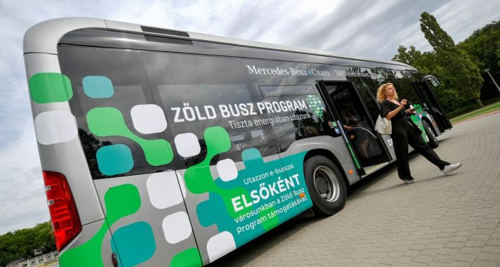 Tíz év alatt több mint 36 milliárd forintot fordítanak a zöld busz programra