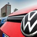 A Volkswagen csoport leállítja az oroszországi gyártást és az exportot