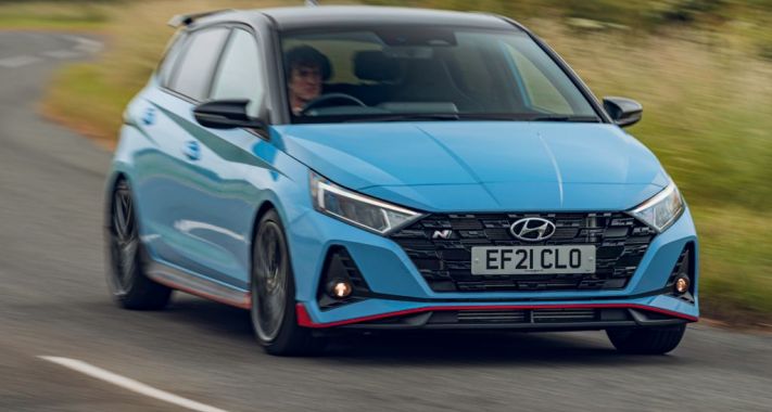 Kettős győzelmet aratott a Hyundai IONIQ 5 és a Hyundai i20 N a 2022-es Év Brit Autója szavazáson