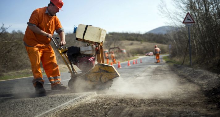 Újabb rekordot hozhatnak a tavasszal meginduló útfelújítások