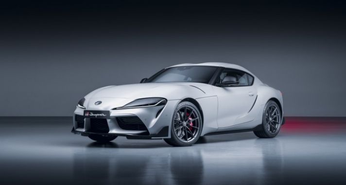 Ezt tudja majd a vezetés szerelmesei számára megszületett kéziváltós Toyota GR Supra