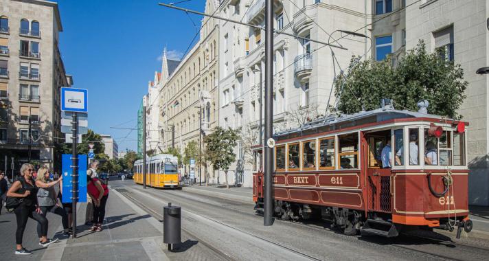 Újra járnak a nosztalgiavillamosok a hétvégétől