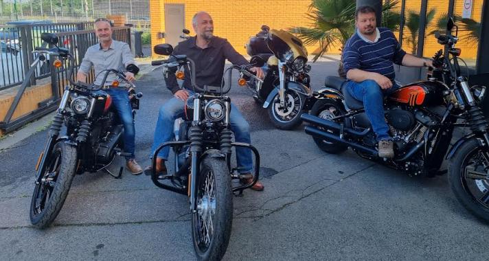 Kiss Norbi Kápolnai Macskaárvaházánál találkoznak a Harley-sek