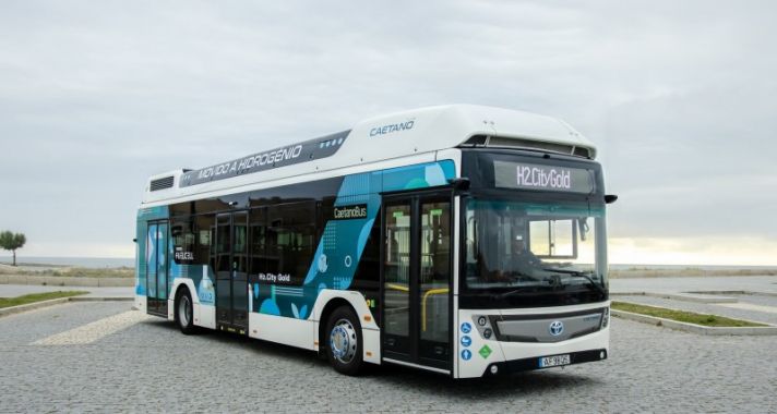 Együtt gyorsítaná fel az európai hidrogén mobilitás fejlődését  a Toyota, az Air Liquide és a CaetanoBus