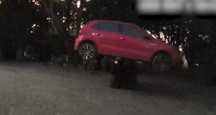 Targoncával akadályozta meg autója ellopását egy ausztrál férfi