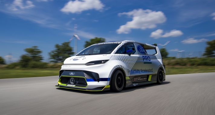 A 2000 lóerős, merész stílusú Ford Pro Electric SuperVan úgy hat, mint egy elektrosokk