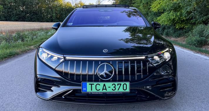 Szélesvásznú vetítés – Mercedes-Benz AMG EQS 53 4Matic