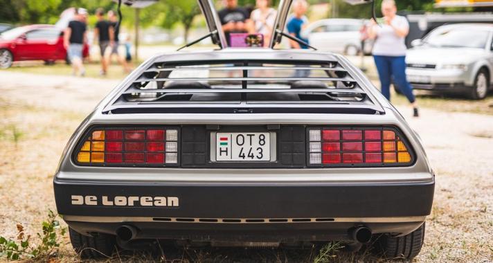 A sirályszárnyas időgép: 1981 DeLorean DMC-12 + VIDEÓ