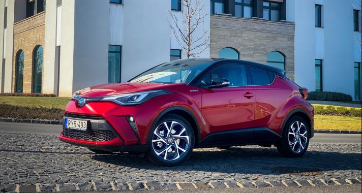 Célba ért – Toyota C-HR Selection 2.0 Hybrid