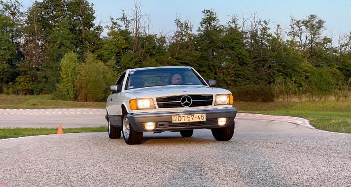 Kenterbe veri a mai AMG S-osztályt: 1981 Mercedes-Benz 380SEC (W126) + VIDEÓ