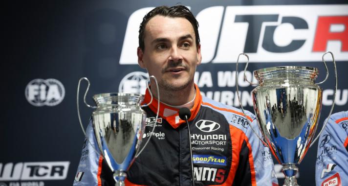 Michelisz második a pénteki első bahreini futamon