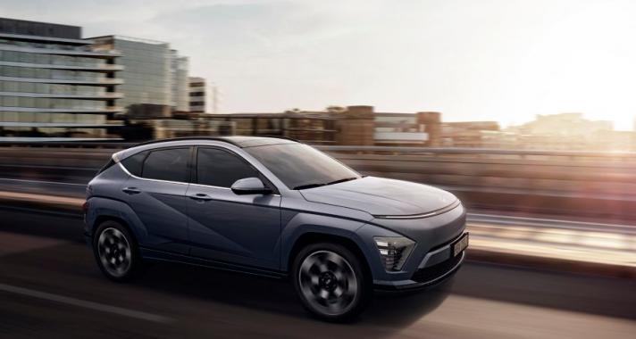 A vadonatúj KONA megnövelt hatótávolsággal és fejlett funkciókkal gyorsítja fel a Hyundai elektromos jövőképének megvalósítását