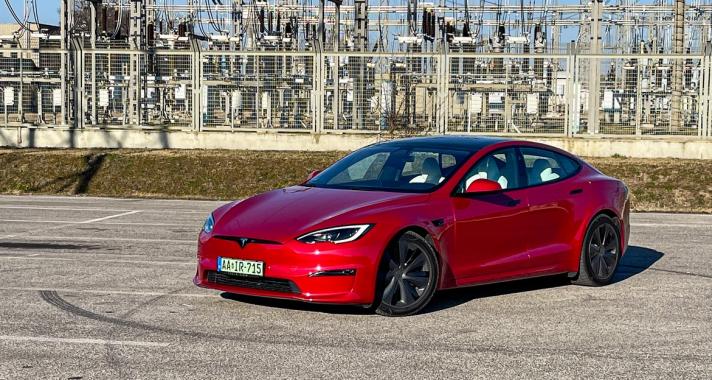 Mindenki előtt az első – Tesla Model S Plaid