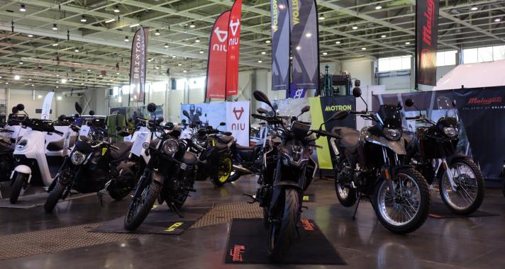 Az ADVESmoto négy motorkerékpár márkával vett részt az idei 2023-as AMTS eseményen