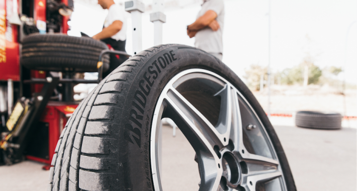 Két közlekedési problémára fejlesztett abroncsot a Bridgestone