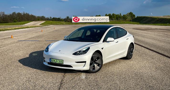 A legjobb alternatíva – Tesla Model 3