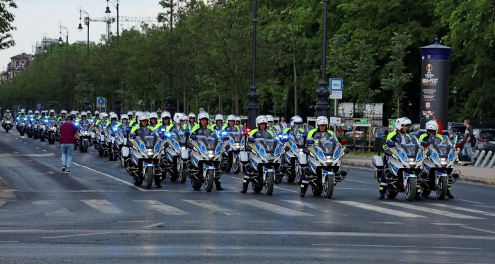 Ötven BMW motorkerékpárral bővült az ORFK flottája