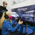Díjnyertes autóverseny-szimulátor segíti a betegeket, hogy a Ford Adapta technológiáit használva újra autóba ülhessenek