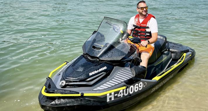 Kiss Norbi egy Sea-Doo Explorer Pro-val akarja felfedezni a Dunát Ulmtól Pestig