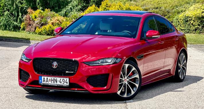 Lehet benne hibát találni, de tényleg szükséges? – Jaguar XE P300 AWD