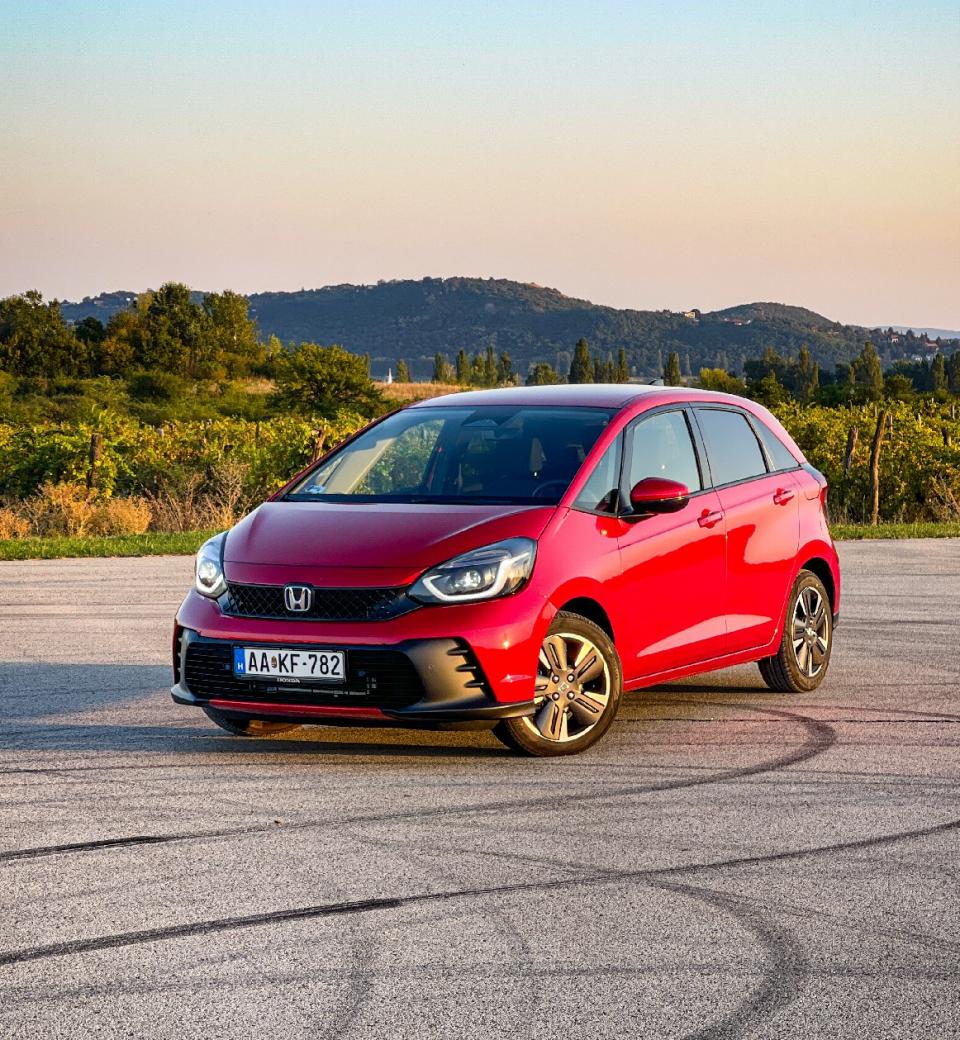 Kívül kicsi, belül nagy – Honda Jazz 1.5 i-MMD Hybrid Advance