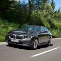 Az új BMW 5-ös limuzin már plug-in hibrid hajtáslánc-technológiával is elérhető