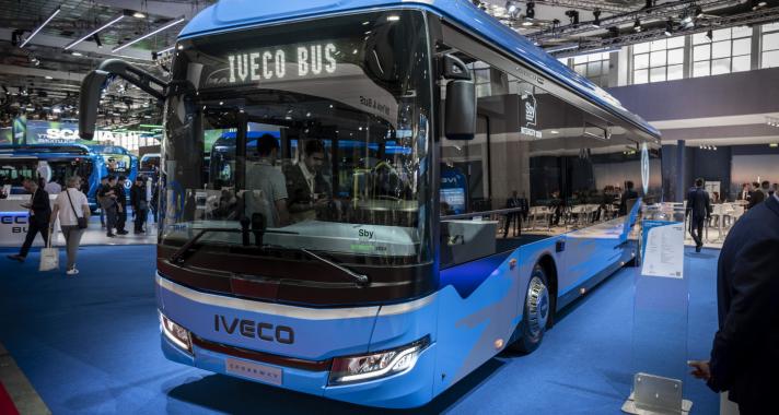 Az IVECO BUS CROSSWAY LE ELEC nyerte az „Év Fenntartható Autóbusza 2024” díjat