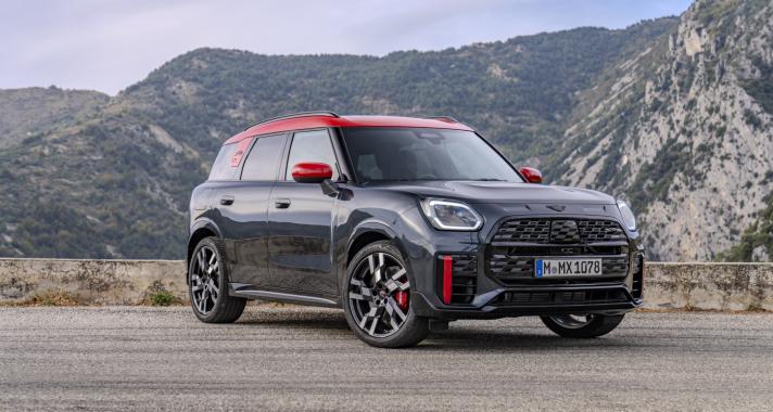 Kisportolt megjelenés és maximális teljesítmény: az új MINI John Cooper Works Countryman