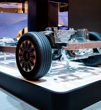 A BYD a 2024-es Genfi Autószalonon: új modellek és világelső hibrid technológia az európai piacokon