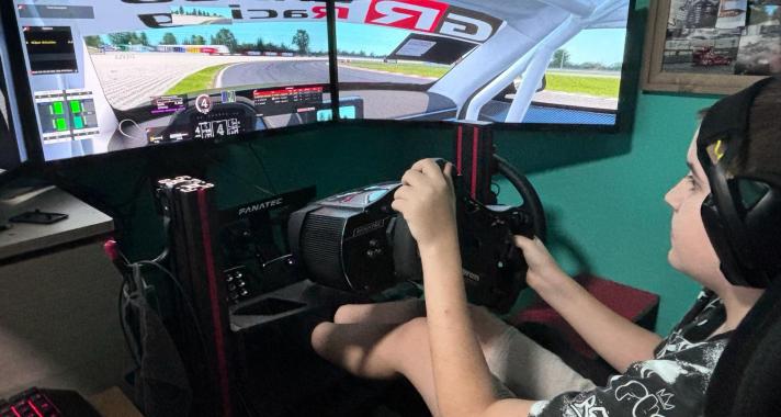A világ legnagyobb virtuális autóversenyein is feltűnik a kápolnai Macskaárvaház