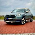 Magasan, boldogan, megújultan – Mini Countryman C Favoured Trim