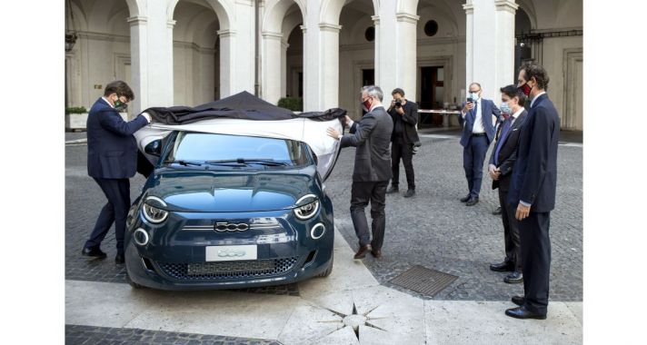 Az új Fiat 500 bemutatkozása a Quirinaléban