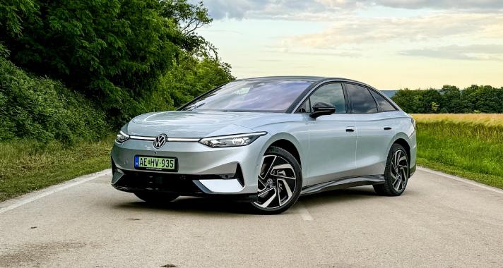 Végre megérkezett a helyére – Volkswagen ID. 7 Pro