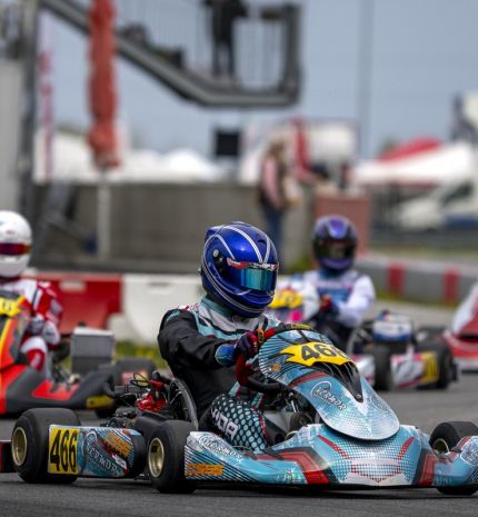 Beni és Ákos a Slovak Karting Centerben