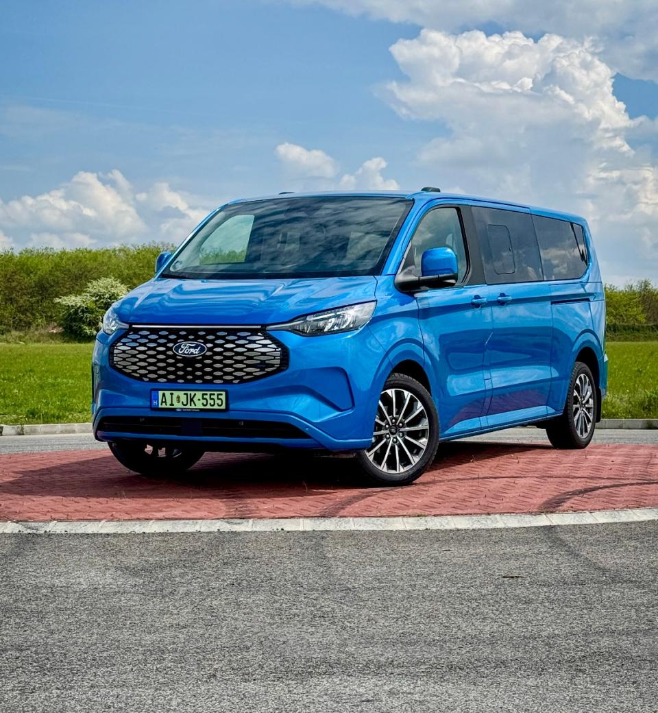 Amikor igazán nagyban utazol! – Ford Tourneo Custom BEV