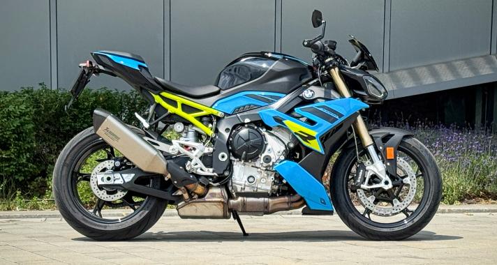 Az első lépcsőfok is magas az 1000-es BMW-k világában: 2025-ös BMW S1000R