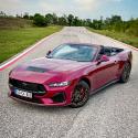 Mézédes áfonyás keménycukor – Ford Mustang GT Performance Convertible teszt