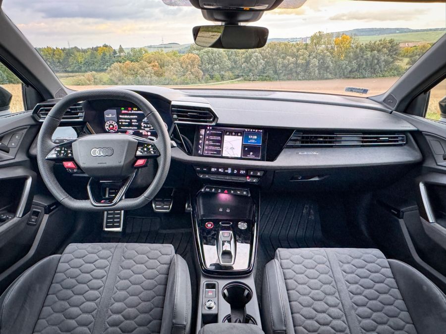 A dicsőséges rally múlt tovább él benne – Audi RS3 - Autó & Motor - MOBILITY - 